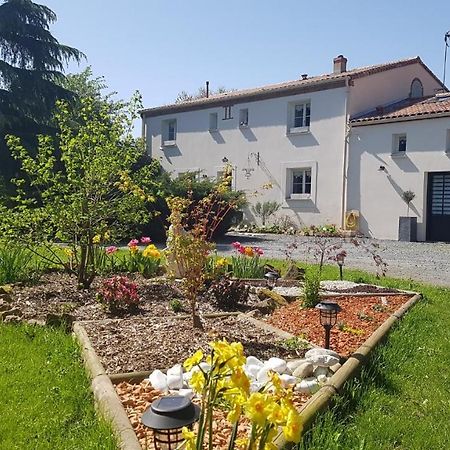 La Grange D'Helene Bed & Breakfast Cholet Exterior photo
